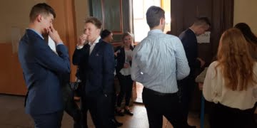 Alarmy bombowe w leszczyńskich szkołach (zdjęcia + video)