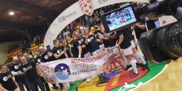 Rozpoczęli kompletowanie składu