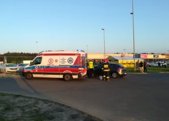 Groźnie wyglądająca stłuczka na parkingu Galerii Leszno!!