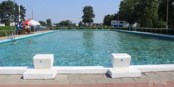 Basen odkryty dopiero w wakacje