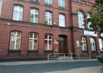 Znaleziono naboje podczas prac remontowych w SP3, do Leszna przyjadą saperzy!