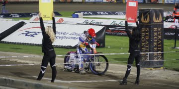 Byki na tronie w potrójnej koronie!!!