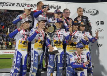 Byki na tronie w potrójnej koronie!!!