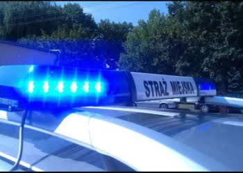 Strażnicy Miejscy uratowali 13-letnią dziewczynę!