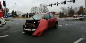 Groźne zderzenie dwóch pojazdów w centrum Leszna!