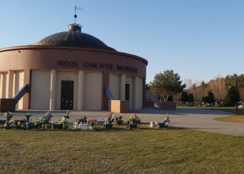 Cmentarz na Osieckiej zamknięty