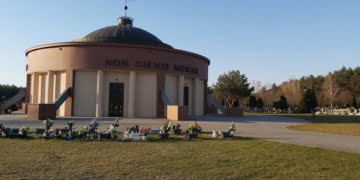 Cmentarz na Osieckiej zamknięty