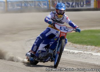 Byki wyjechały na tor (foto)