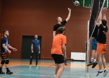 Siatkarze UKS 9 Leszno wrócili do treningów