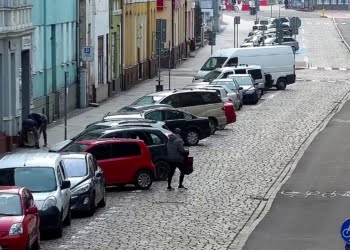 Wyrzucili stary bojler na chodnik w centrum miasta. Zostali ukarani