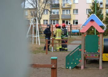 Akcja strażaków i policji w przedszkolu. Dyrektorka dostała maila o możliwym wybuchu silnie trującego gazu