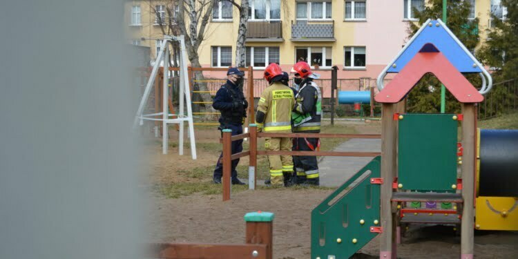 Akcja strażaków i policji w przedszkolu. Dyrektorka dostała maila o możliwym wybuchu silnie trującego gazu