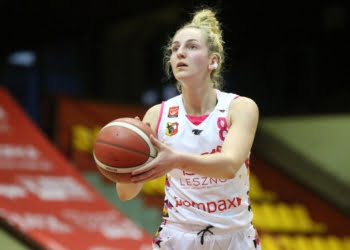 Tęcza z licencją i pierwszą zawodniczką