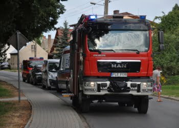 Skoczył na główkę i stracił przytomność. Interweniował śmigłowiec Lotniczego Pogotowia Ratunkowego (ZDJĘCIA)