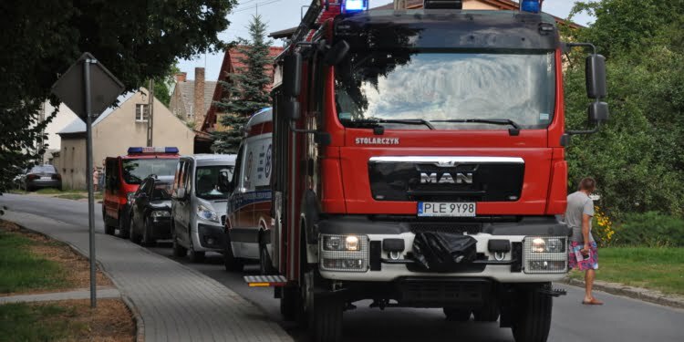 Skoczył na główkę i stracił przytomność. Interweniował śmigłowiec Lotniczego Pogotowia Ratunkowego (ZDJĘCIA)