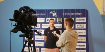 O podróżach, budowaniu zespołu i przygotowaniach do nowego sezonu z trenerem Jędrzejem Jankowiakiem (VIDEO)