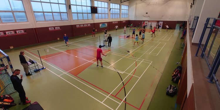 Mistrzowie Leszna w badmintonie wyłonieni. Przy okazji udało się pomóc Oskarowi z Kokorzyna