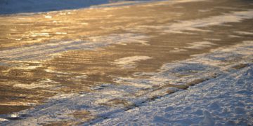 Od rana trudna sytuacja na ulicach i chodnikach