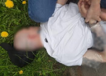 Zamówili paczkę i napadli na kuriera. Grozi im wieloletnie więzienie.