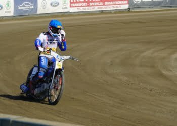 Koziołki minimalnie lepsze od Byków (FOTO)