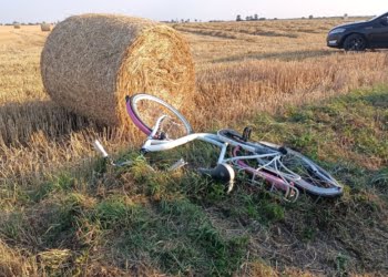 Potrącenie rowerzystki w okolicach Miejskiej Górki. Z pomocą ruszyli świadkowie (ZDJĘCIA)