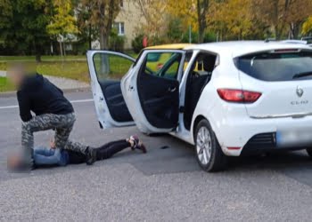 W kilka godzin odzyskali skradziony samochód