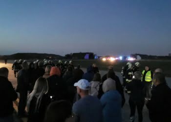 Awaryjne lądowanie samolotu na Węgrzech. Na pokładzie byli uczniowie „Kopernika”