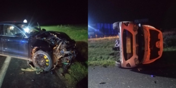 To wyglądało groźnie. Samochód po zderzeniu przewrócił się na bok, drugie auto jest całkowicie skasowane