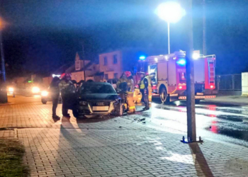 Na Zaborowie zderzyły się trzy samochody. Jedna osoba trafiła do szpitala (zdjęcia)