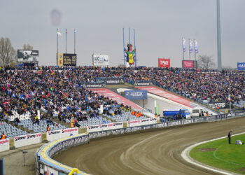 Nerwy do ostatniego wyścigu. Fogo Unia Leszno wygrywa na inaugurację PGE Ekstraligi (FOTO)