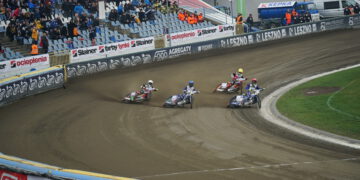 Nerwy do ostatniego wyścigu. Fogo Unia Leszno wygrywa na inaugurację PGE Ekstraligi (FOTO)