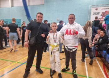 Na Wyspach Brytyjskich również wygrywa (FILM)