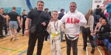 Na Wyspach Brytyjskich również wygrywa (FILM)