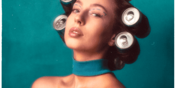 Młoda modelka z pasją i marzeniami