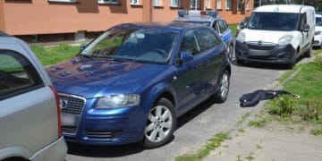 Pościg w Lesznie. Wjechał pod prąd, porzucił samochód i uciekał pieszo (zdjęcia)