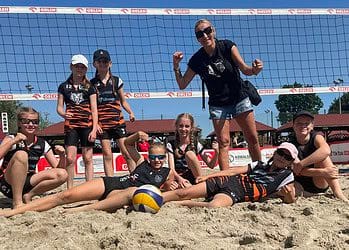 Siatkarki UKS 9 Leszno z awansem na Mistrzostwa Polski!