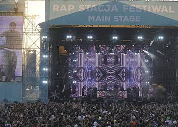 Rap Stacja Festiwal. Tłumy na plaży w Sławie (zdjęcia)