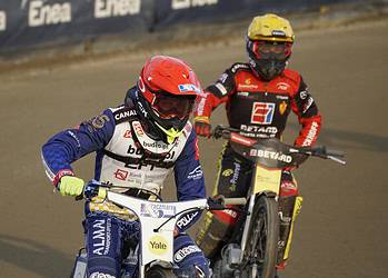 Spartanie poskromili leszczyńskie Byki (FOTO)