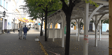 Znikające konstrukcje z leszczyńskiego Rynku