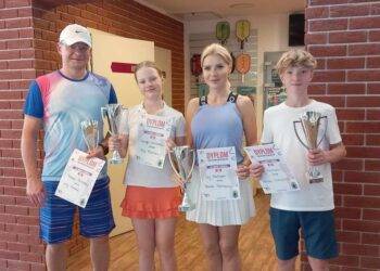 Rodzinne zmagania na kortach Leszno Tenis Klubu (zdjęcia)