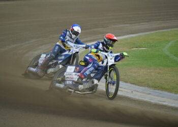 Żużlowcy Unii powalczyli i napsuli krwi Koziołkom (zdjęcia)