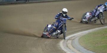 Żużlowcy Unii powalczyli i napsuli krwi Koziołkom (zdjęcia)