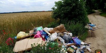 Zaśmiecał przy żwirowni. Wpadł przez fotopułapkę