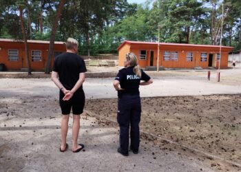 Policja dba o bezpieczny wypoczynek dzieci