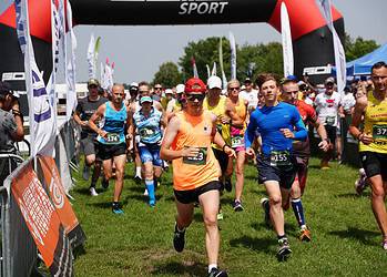 Lotnisko zamieniło się w sportową arenę (zdjęcia)