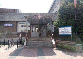 Zmiana czasu pracy pracowników Urzędu Miasta w Lesznie. Z 8 na 7 godzin!