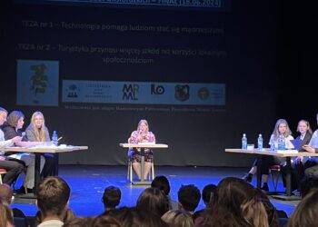 Uczniowie Ekonomika debatanckimi mistrzami Leszna!