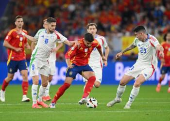 Hiszpania pewna awansu, Włosi muszą wygrać