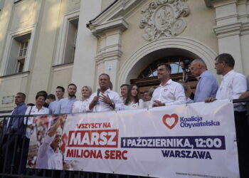 Donald Tusk zawiesza Romana Giertycha i Sługockiego w klubie poselskim