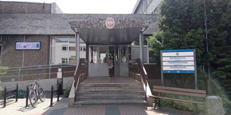 Od dziś zmiany godzin pracy urzędników!